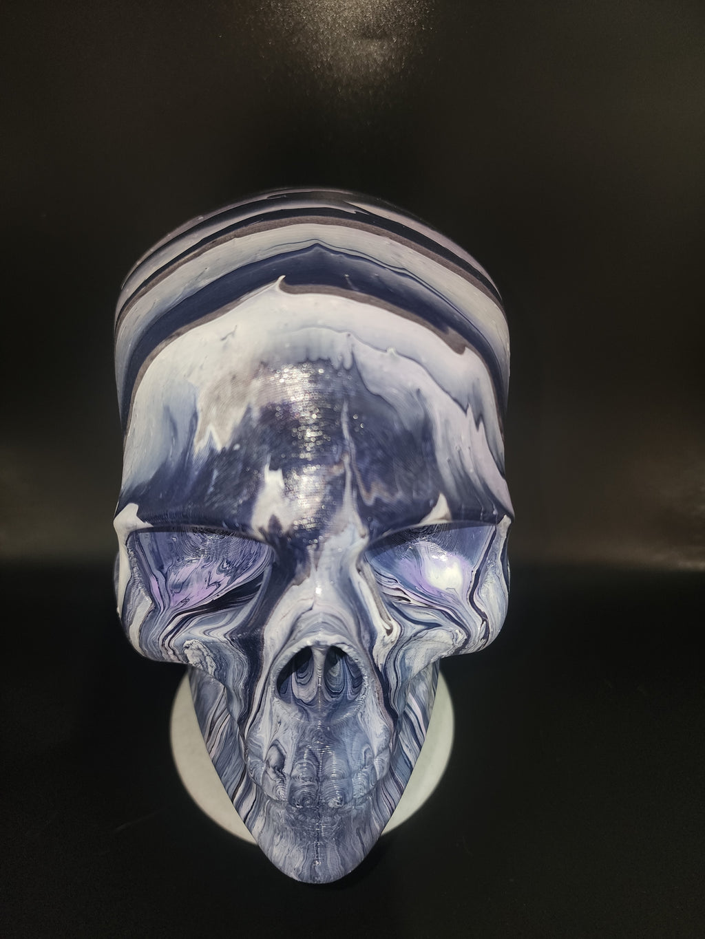 Skull gloss varnish finish
