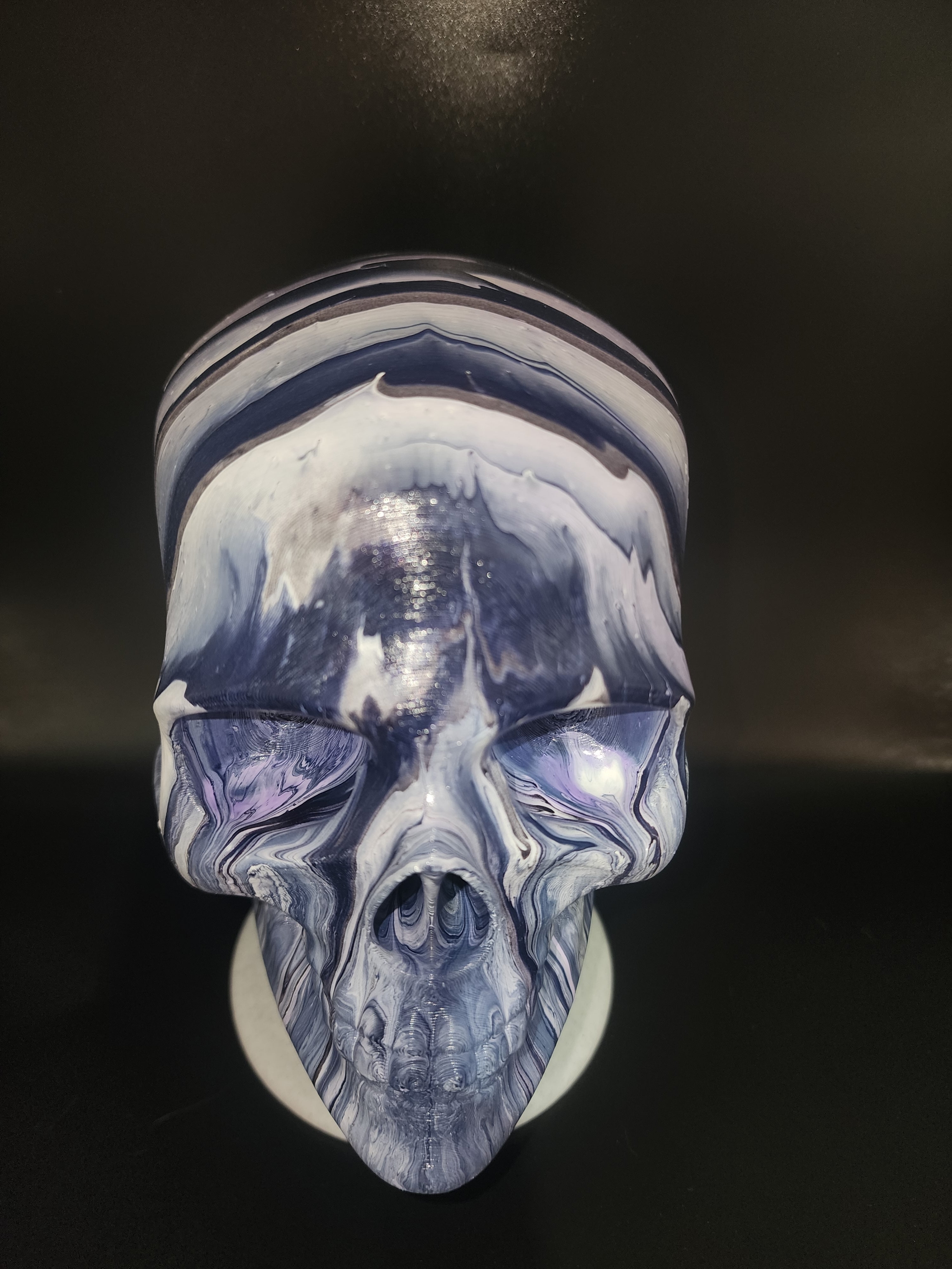 Skull gloss varnish finish