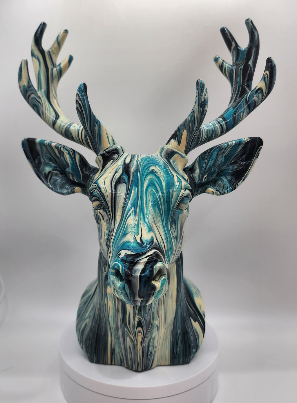 Deer gloss varnish finish