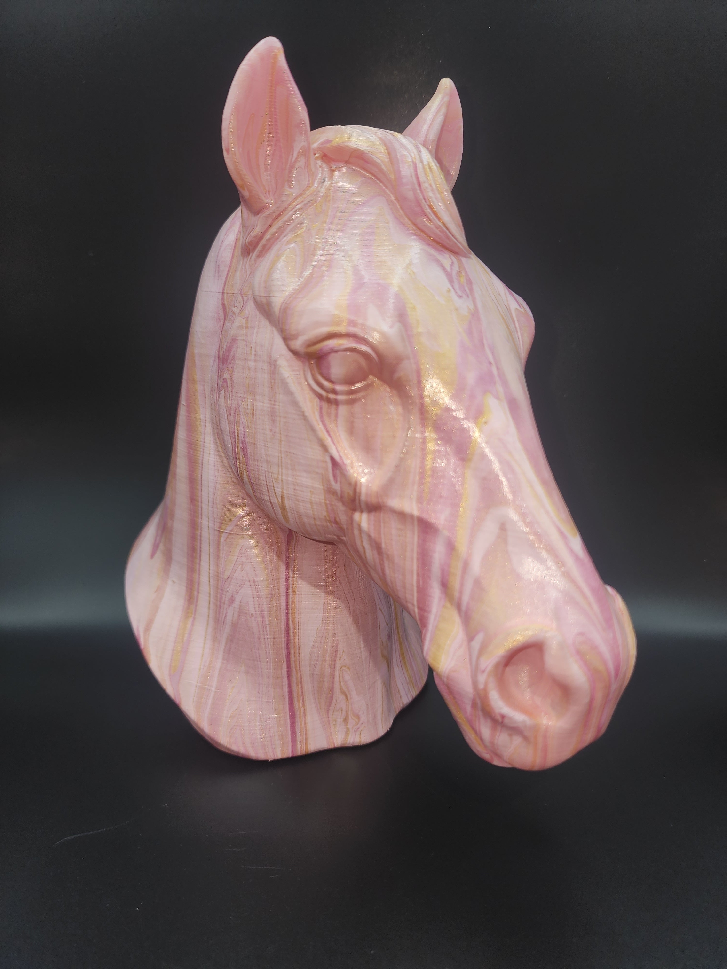 Horse gloss varnish finish