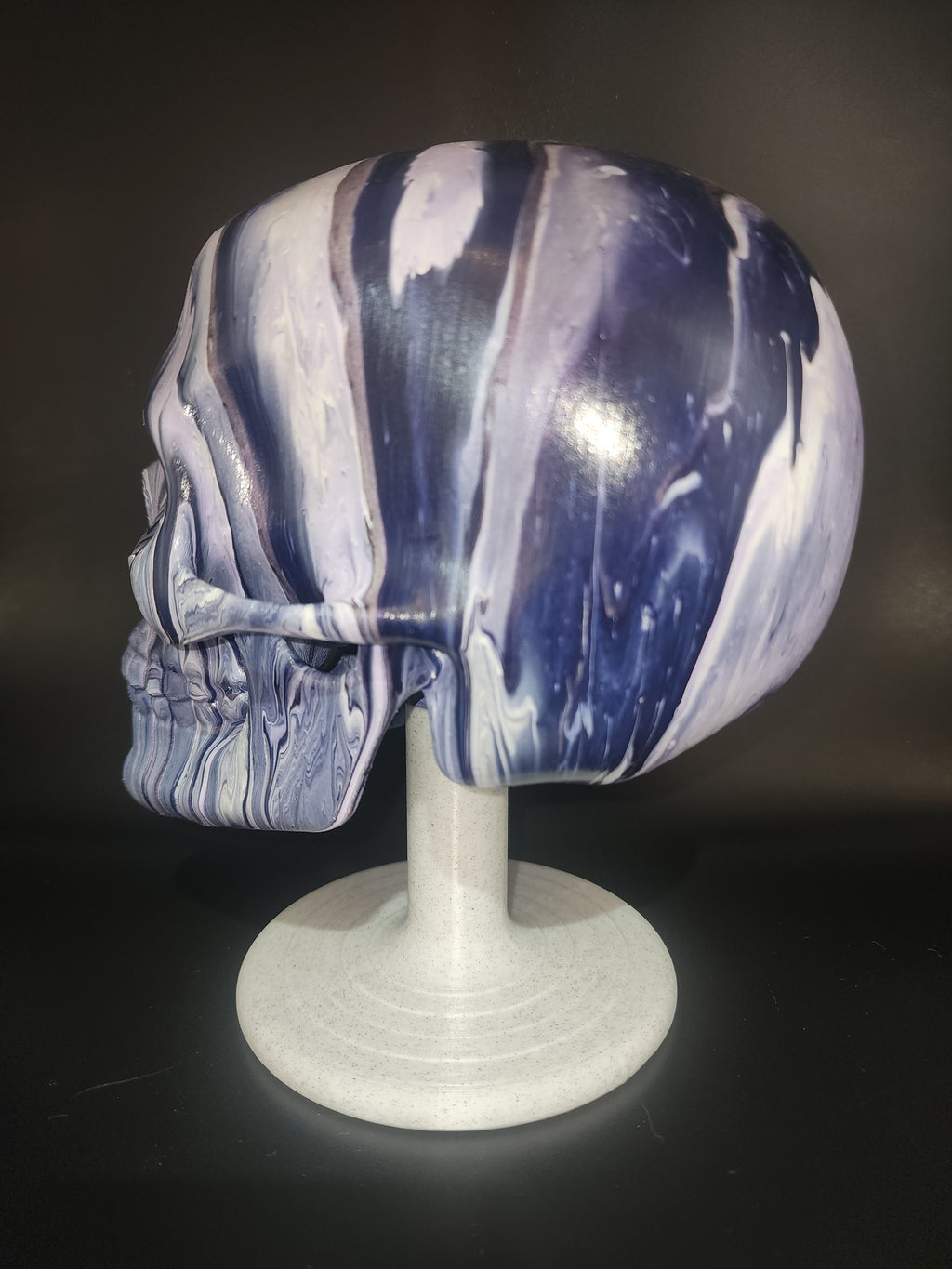 Skull gloss varnish finish